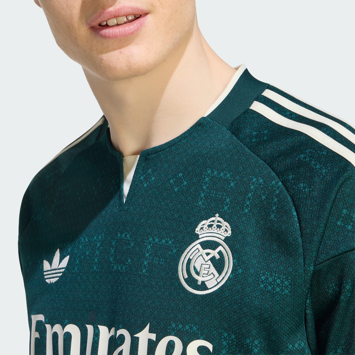 Camisa Real Madrid 2026/27 II Torcedor - foto oficial adidas